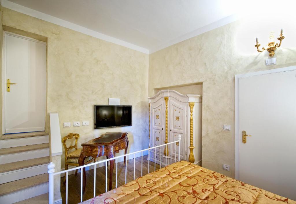 Boutique Hotel L'Imperatrice فويانو ديلا تشيانا الغرفة الصورة